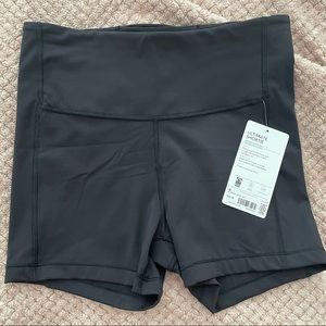 Athleta Ultimate Shortie NWT size small